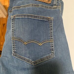 American Eagle men’s jeans
